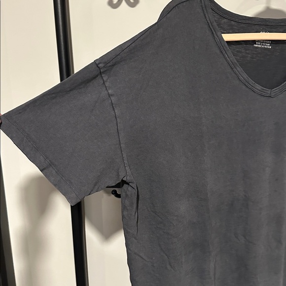 Aerie Charcoal V-Neck Tee - Picture 4 of 5